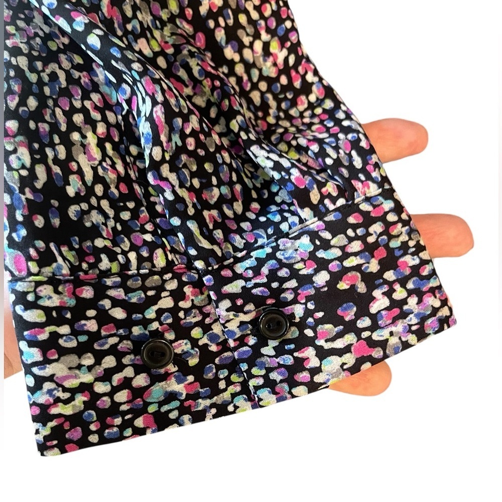 🩷🔥NWOT THE LIMITED Women's size XL Top with Colorful Dot Pattern. Like New! - Picture 3 of 10